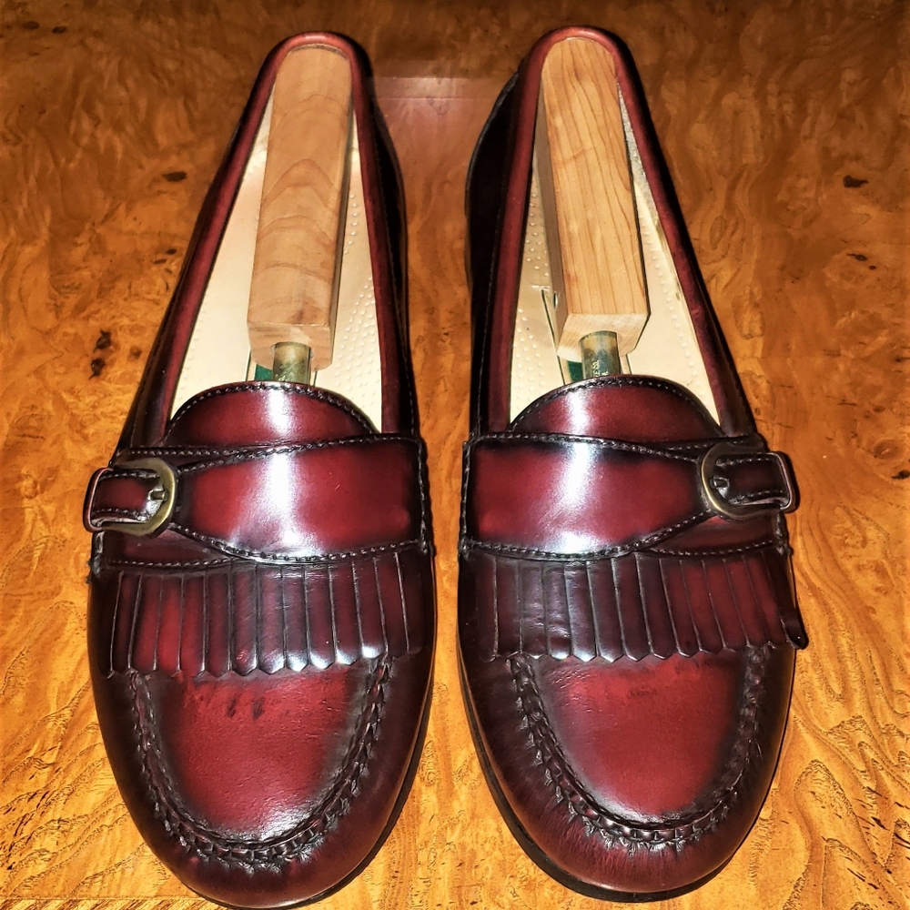 Cole Haan 9.5D Burgundy loafers